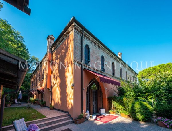 casa indipendente in vendita a Bologna in zona Colli