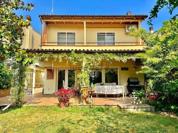 casa indipendente in vendita a Bologna in zona Savena