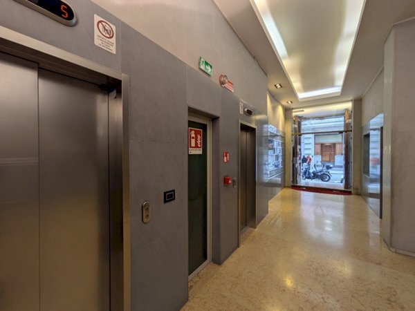 ufficio in vendita a Bologna in zona Centro Storico