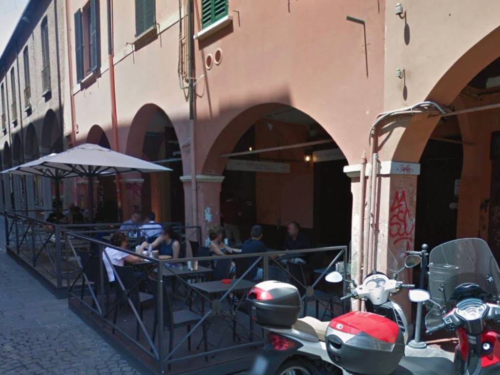 negozio in vendita a Bologna in zona Centro Storico
