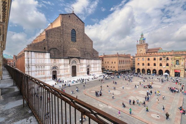 appartamento in vendita a Bologna in zona Centro Storico