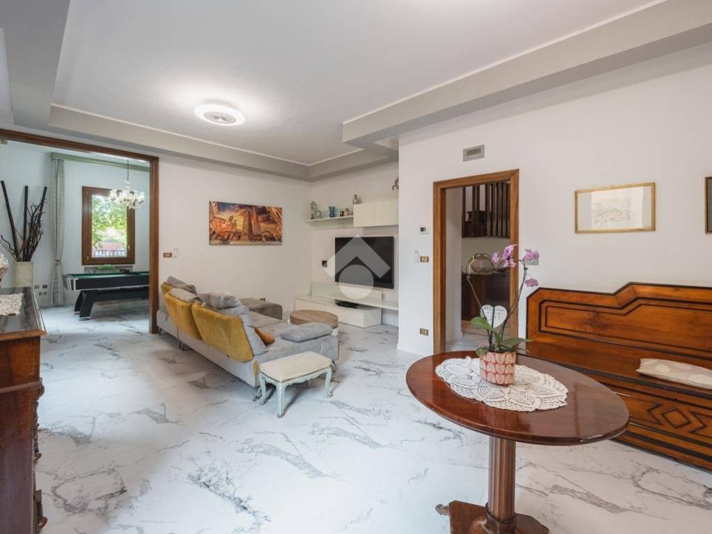 casa indipendente in vendita a Bologna in zona Reno