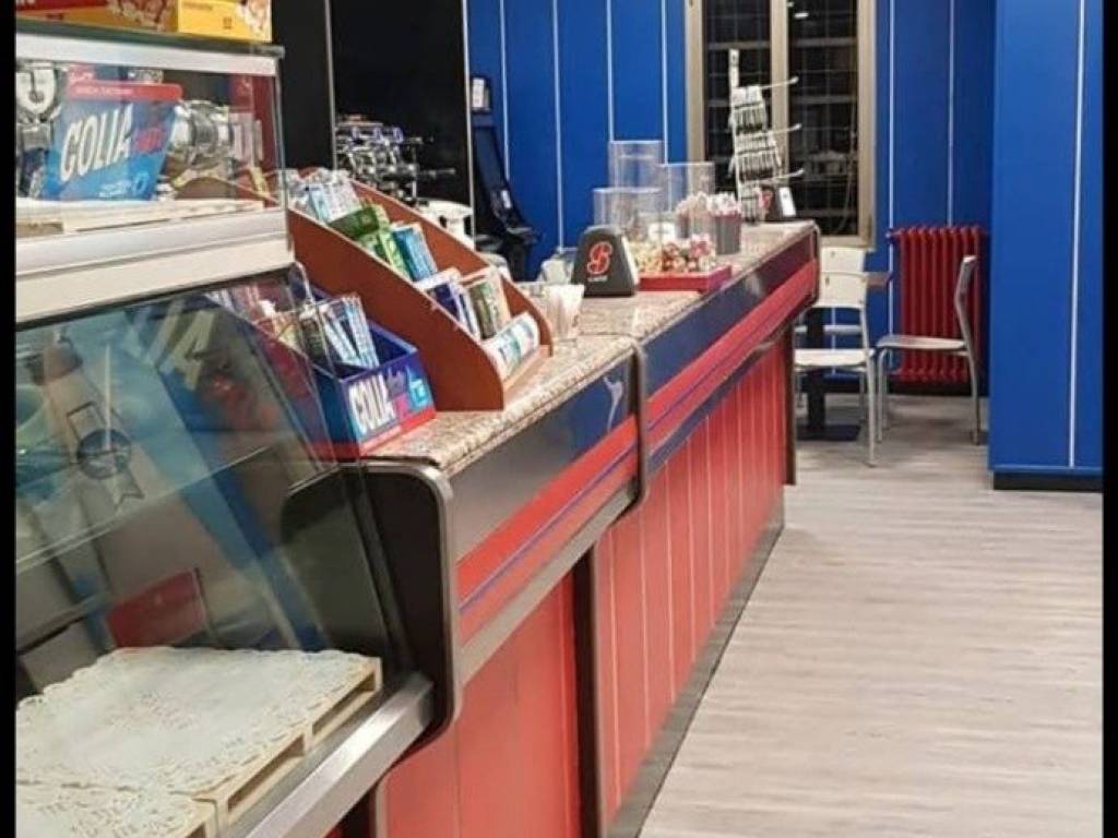 negozio in vendita a Bologna in zona Bolognina