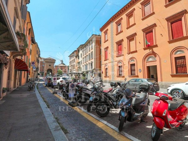 appartamento in vendita a Bologna in zona Santo Stefano