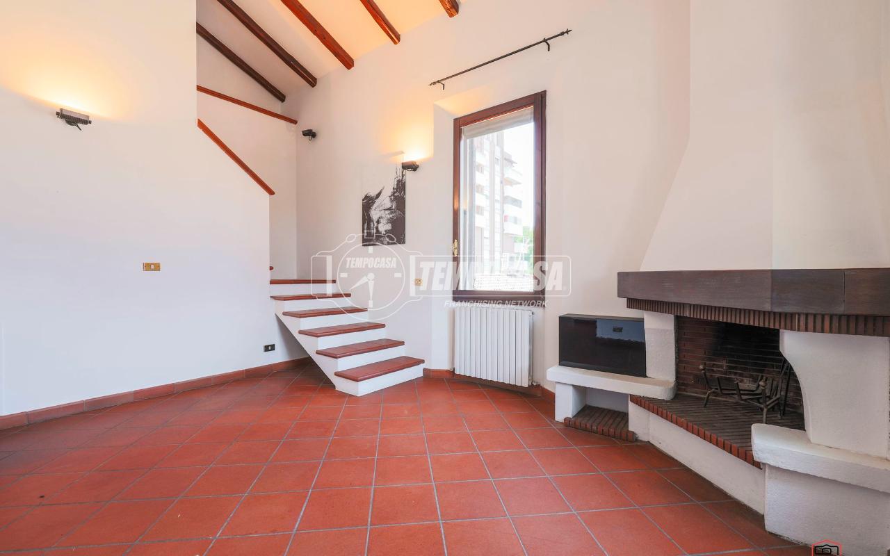 appartamento in vendita a Bologna in zona Aeroporto