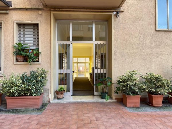 esavano in vendita a Bologna in zona Savena
