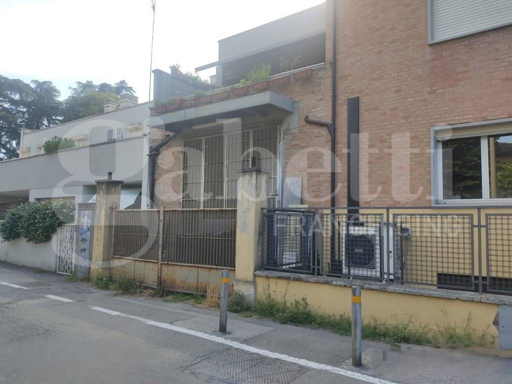 ufficio in vendita a Bologna in zona Borgo Panigale