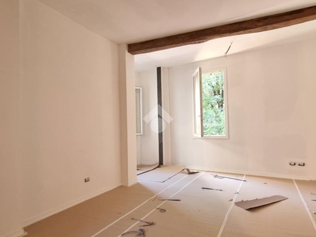 appartamento in vendita a Bologna in zona Quartiere Porto