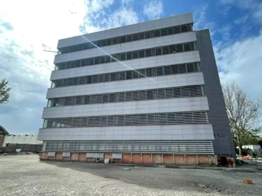 ufficio in vendita a Bologna in zona Centro Storico
