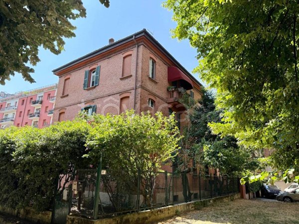 appartamento in vendita a Bologna in zona Reno