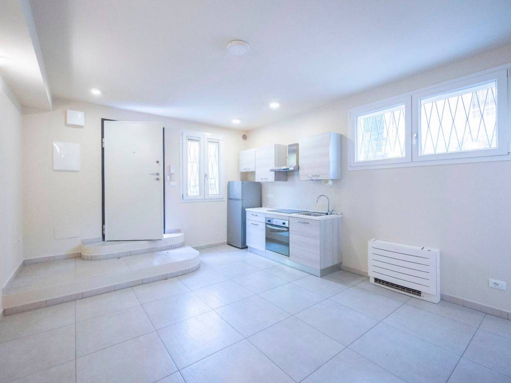 appartamento in vendita a Bologna in zona Saragozza