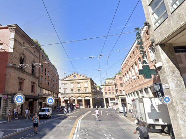 negozio in vendita a Bologna