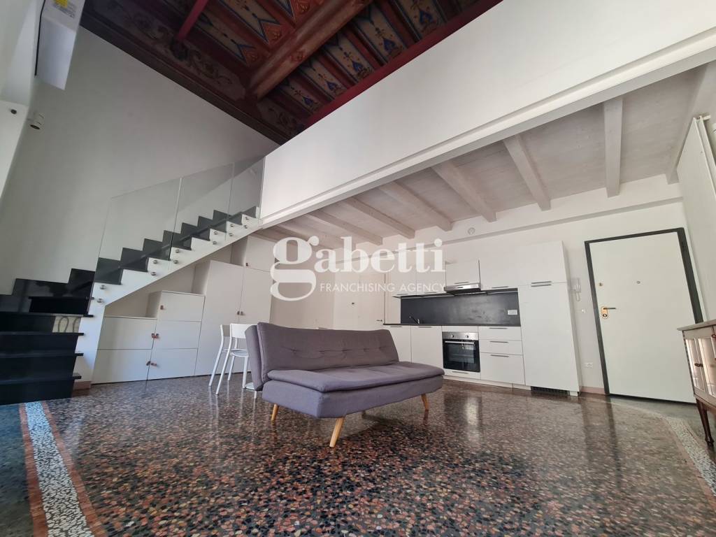 appartamento in vendita a Bologna in zona Santo Stefano