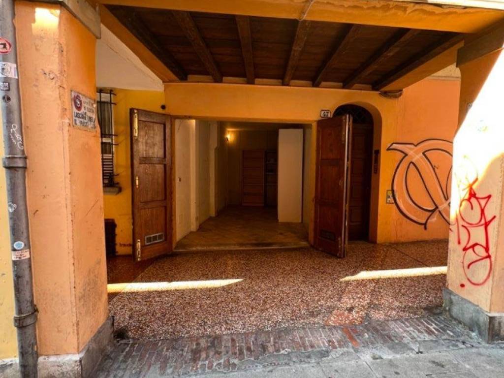 casa semindipendente in vendita a Bologna in zona Centro Storico