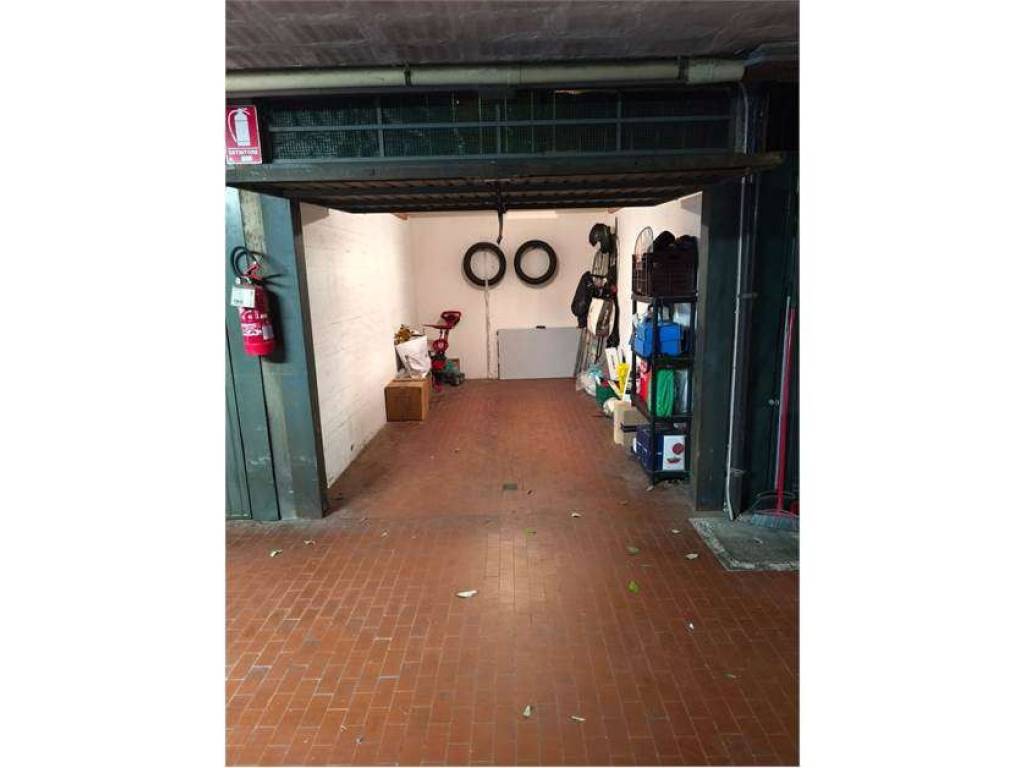 locale di sgombero in vendita a Bologna in zona Savena