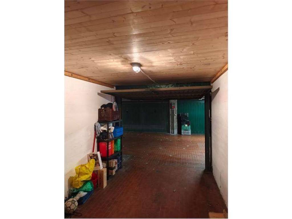 locale di sgombero in vendita a Bologna in zona Savena