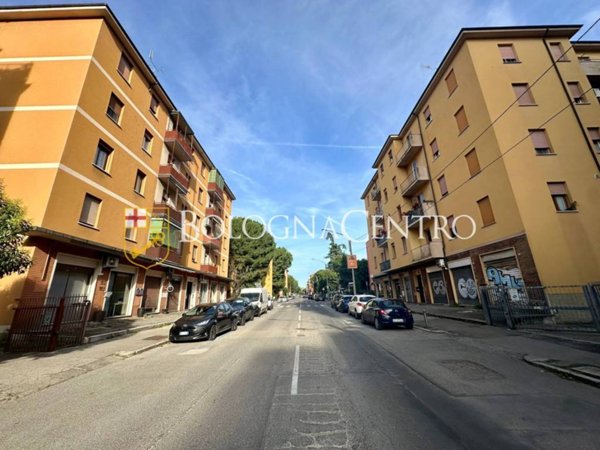 appartamento in vendita a Bologna in zona Saffi