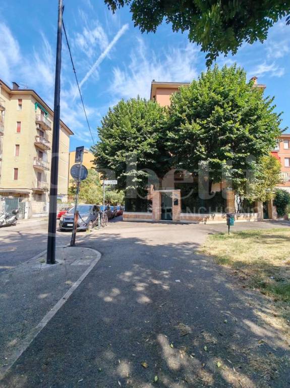 appartamento in vendita a Bologna in zona Santo Stefano