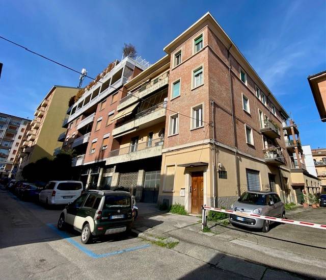 appartamento in vendita a Bologna in zona Saffi