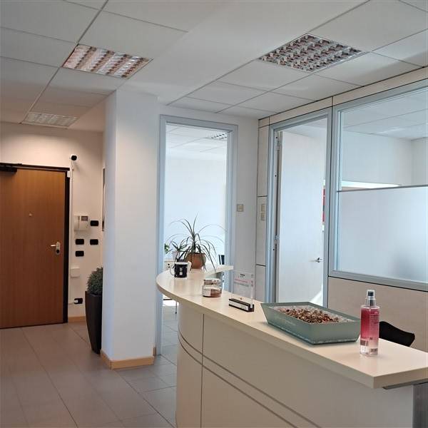 ufficio in vendita a Bologna in zona San Vitale