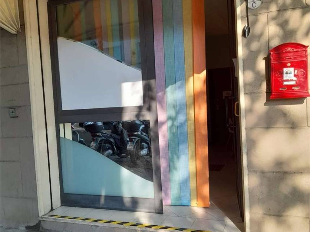 negozio in vendita a Bologna in zona Saffi