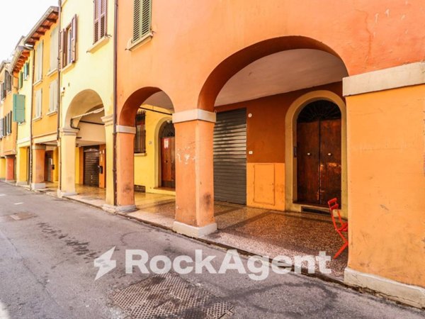 negozio in vendita a Bologna in zona Centro Storico