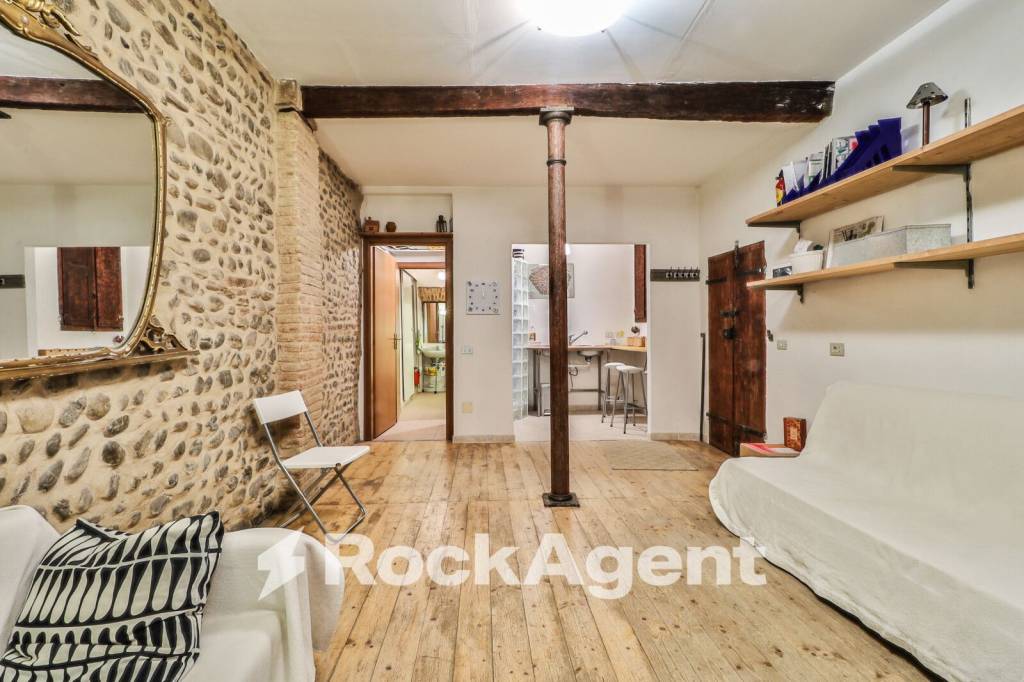 appartamento in vendita a Bologna in zona Santo Stefano