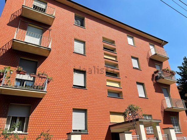 appartamento in vendita a Bologna in zona Saragozza