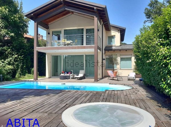 casa indipendente in vendita a Bologna in zona Santo Stefano
