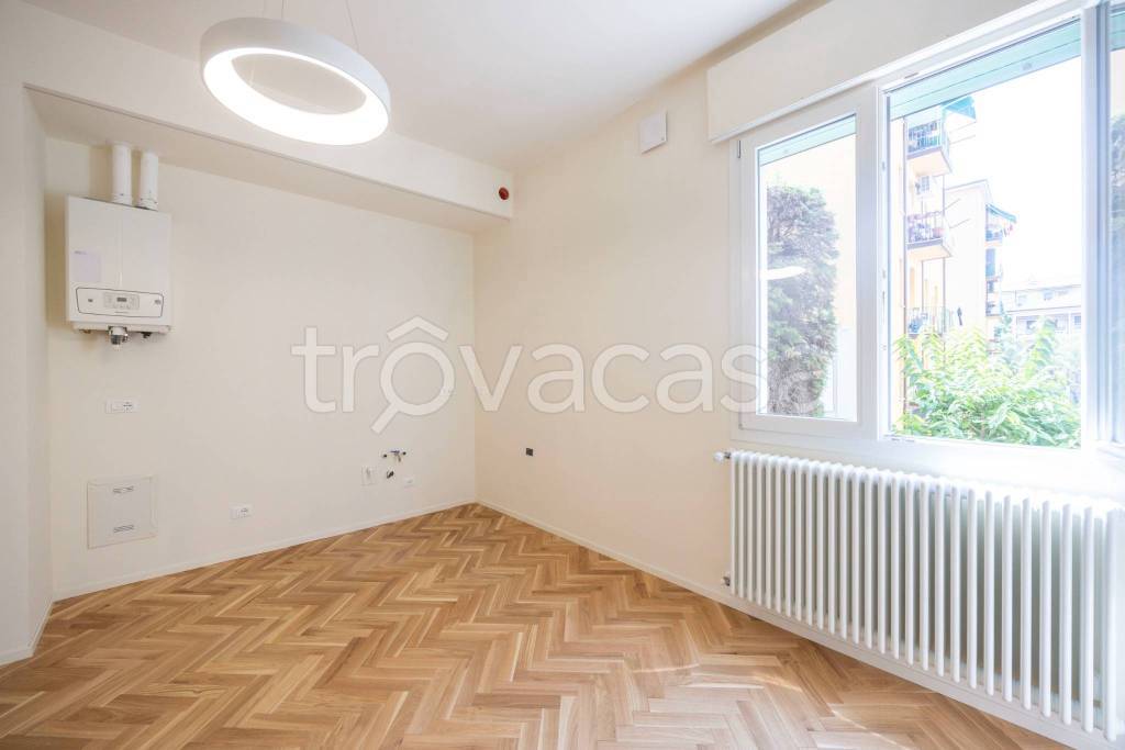 appartamento in vendita a Bologna in zona Saffi