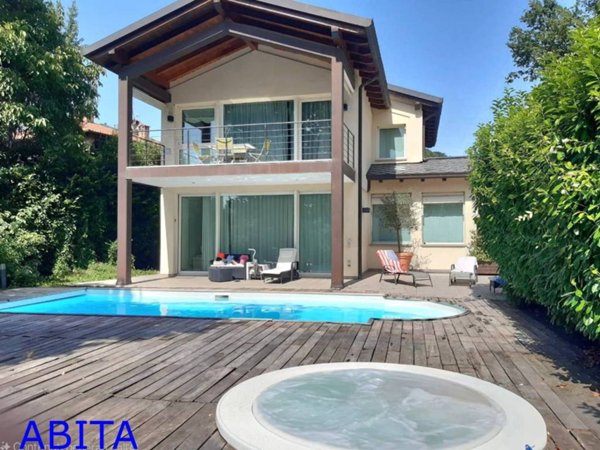 casa indipendente in vendita a Bologna in zona Santo Stefano