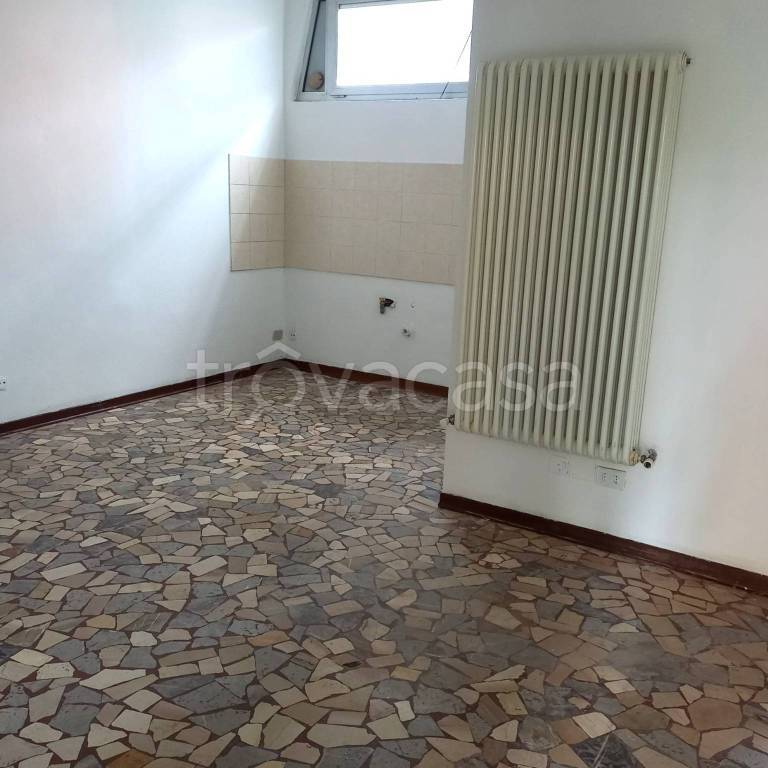 negozio in vendita a Bologna in zona Savena