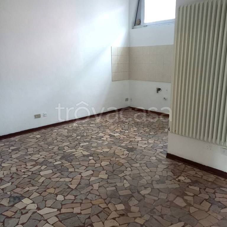 negozio in vendita a Bologna in zona Savena