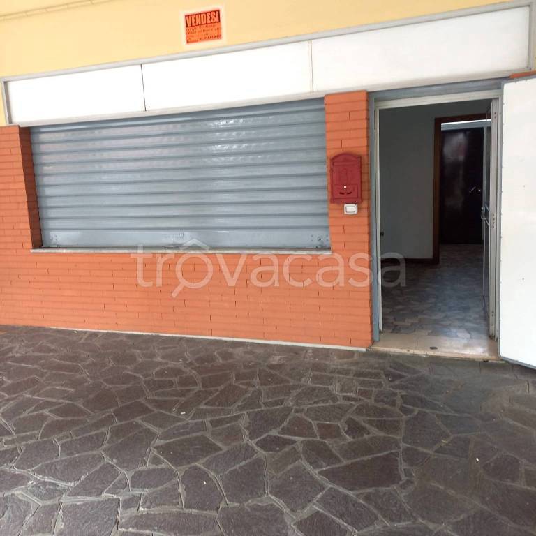 negozio in vendita a Bologna in zona Savena