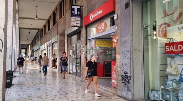 negozio in vendita a Bologna in zona Centro Storico
