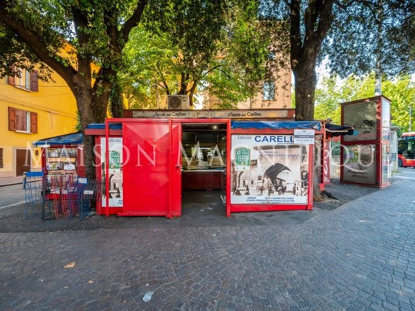 negozio in vendita a Bologna in zona San Vitale
