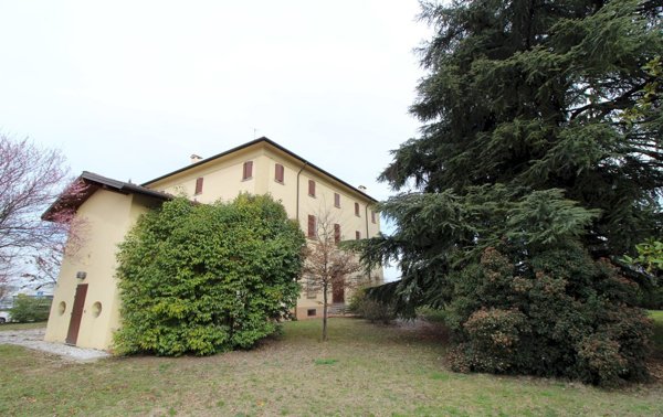 intera palazzina in vendita a Bologna