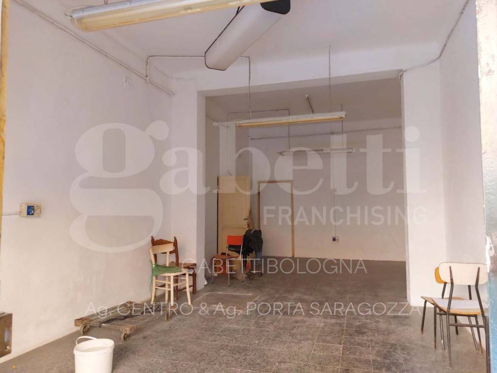 negozio in vendita a Bologna