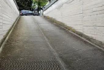 negozio in vendita a Bologna in zona Saffi