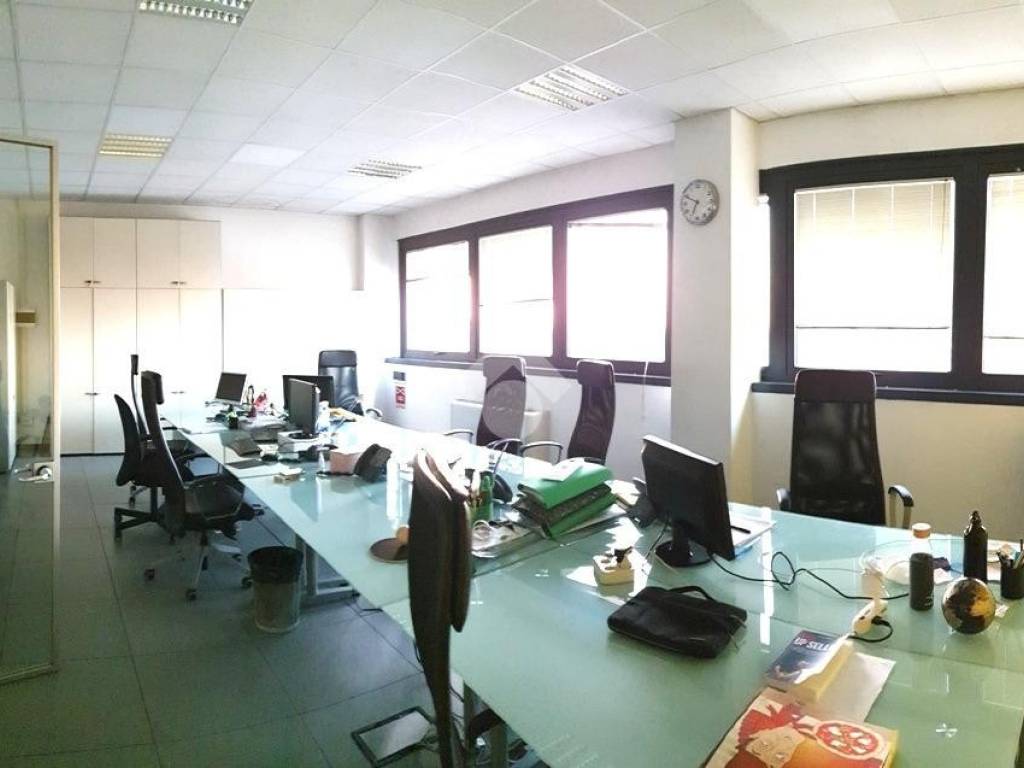 ufficio in vendita a Bologna in zona Bolognina