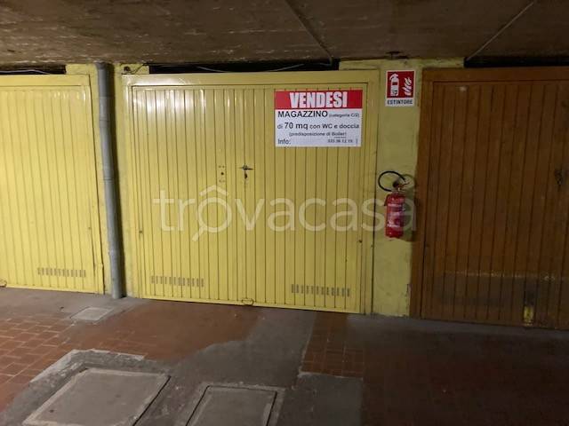locale commerciale in vendita a Bologna in zona Savena