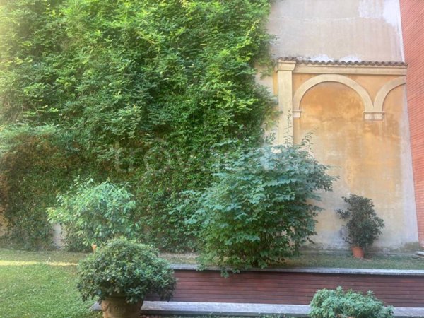 appartamento in vendita a Bologna in zona Santo Stefano