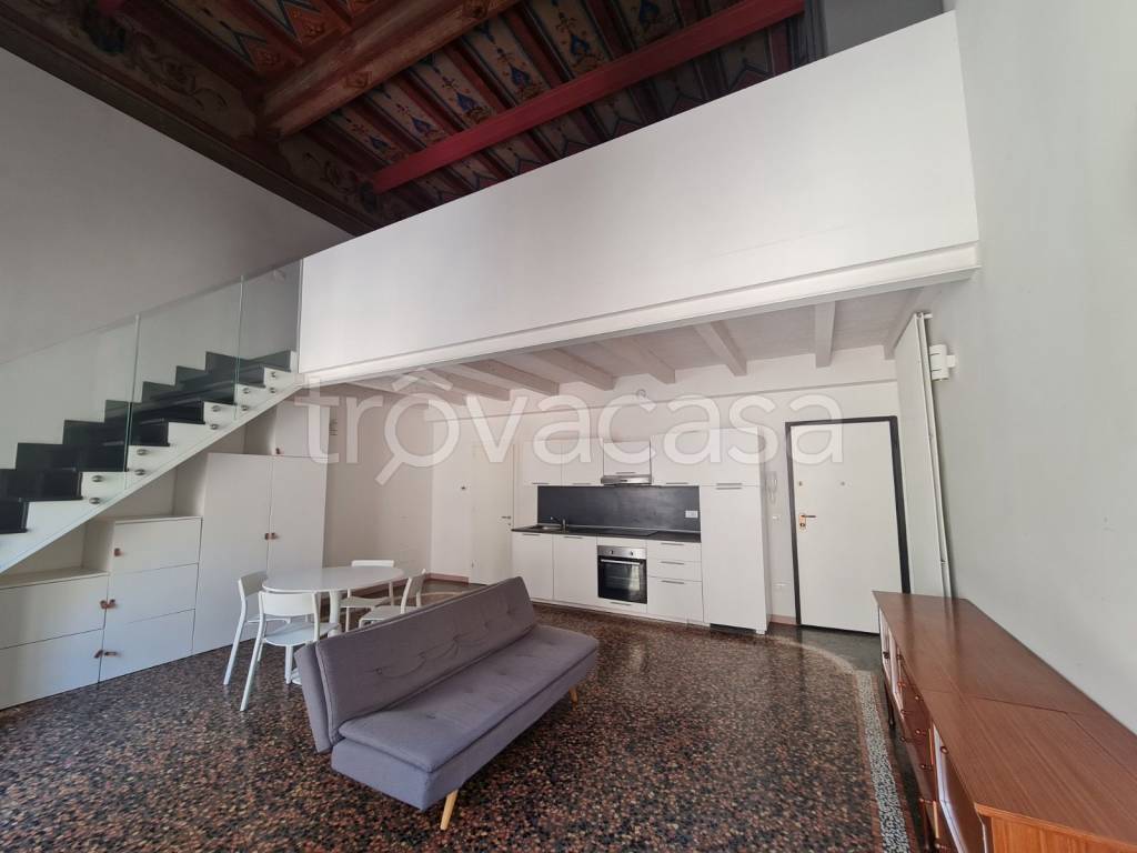 appartamento in vendita a Bologna in zona Santo Stefano