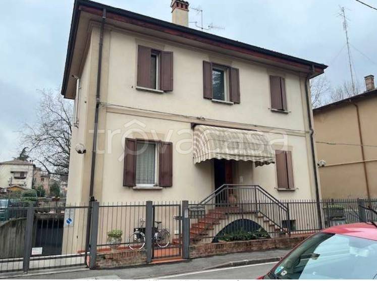 casa indipendente in vendita a Bologna in zona Bolognina