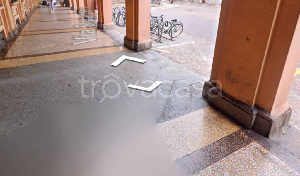 ufficio in vendita a Bologna in zona Saragozza