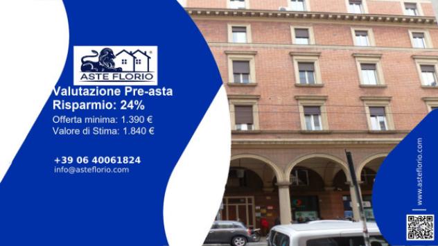 locale commerciale in vendita a Bologna in zona Centro Storico
