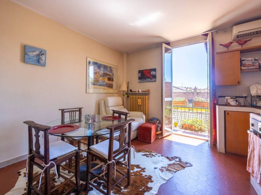 appartamento in vendita a Bologna in zona Saragozza