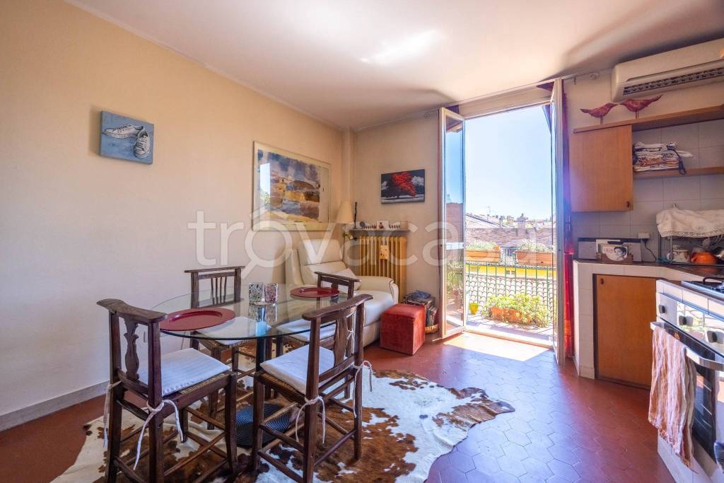 appartamento in vendita a Bologna in zona Saragozza