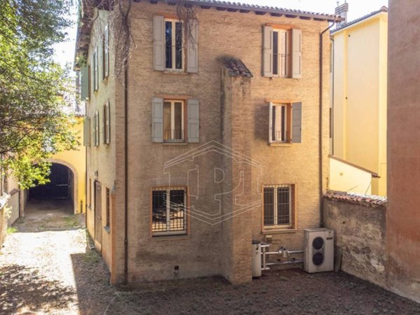 appartamento in vendita a Bologna in zona Centro Storico