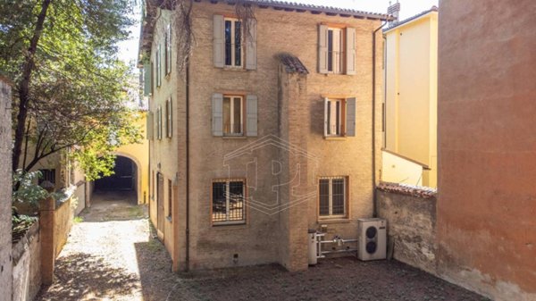 appartamento in vendita a Bologna in zona Centro Storico